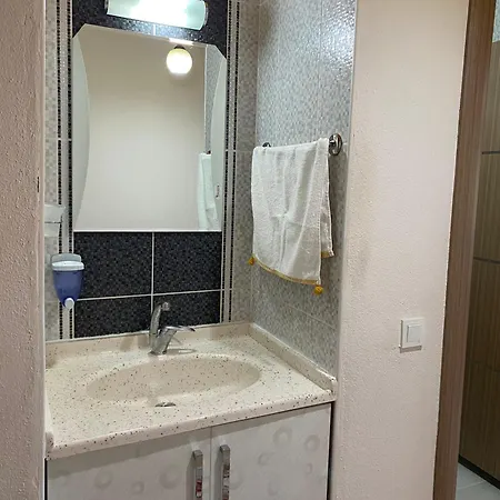 Appartement Nisa 3 *